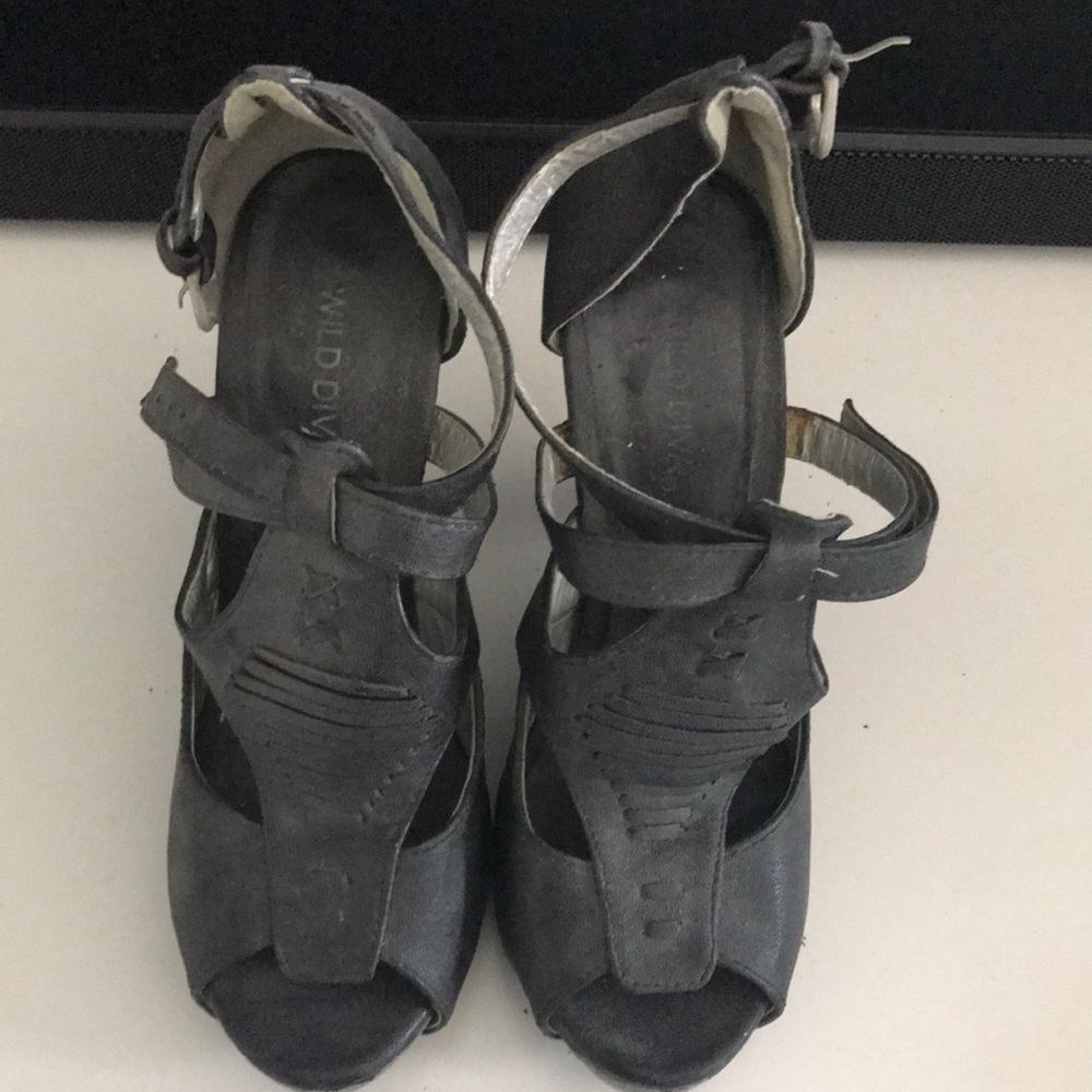 Black heels comfortable size 6.5 Women’s